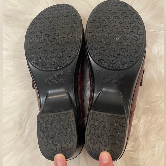 Dansko Tamara Brown Leather Clog Mule Nurse
Buckle Shoe Womens Size 7.5 8 EUR 38 - Picture 5 of 7